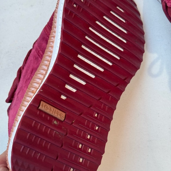 Puma Tsugi Netfit Evoknit Red Running with Jewels! 7.5 - Picture 9 of 9